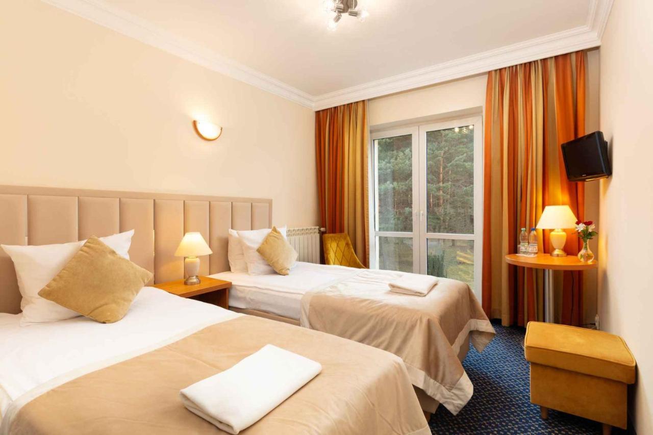 Bed and Breakfast Perla Lesna Nadarzyn Exterior foto
