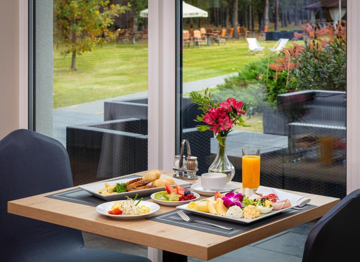 Bed and Breakfast Perla Lesna Nadarzyn Exterior foto