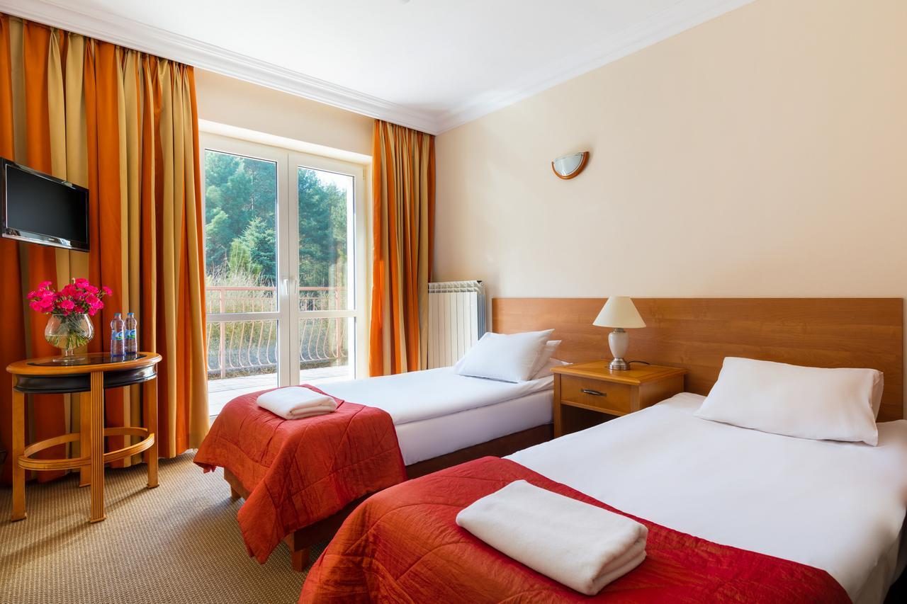 Bed and Breakfast Perla Lesna Nadarzyn Exterior foto